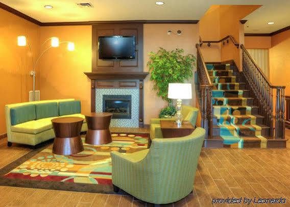 Comfort Inn & Suites Fayetteville-University Area Buitenkant foto